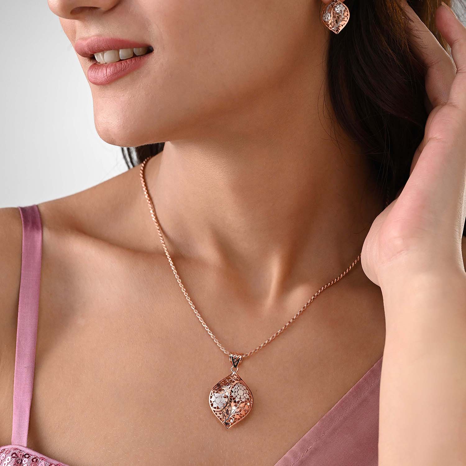 Mehr Gold Plated 925 Silver Pendant & Earring Set