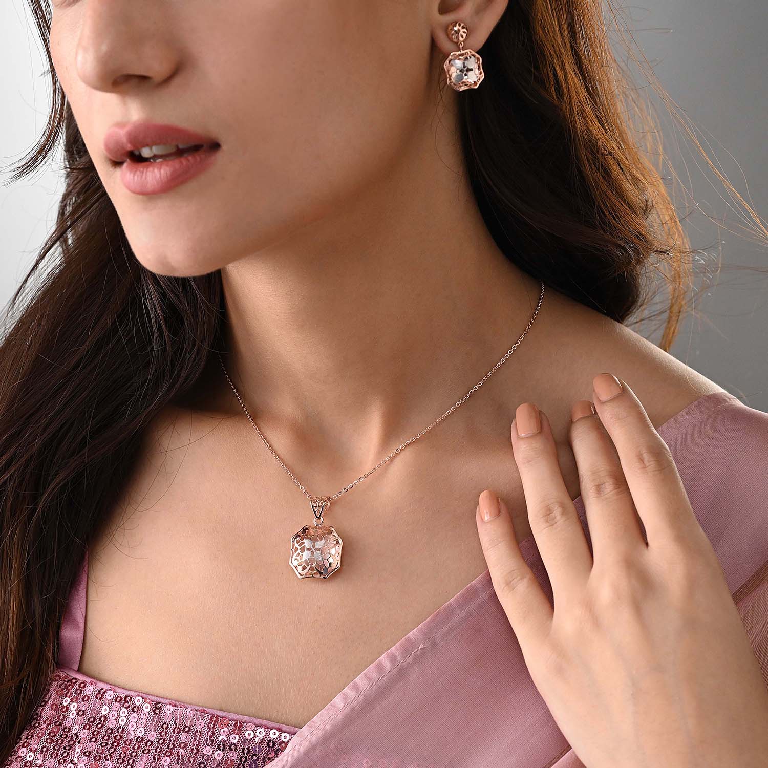 Jaali Gold Plated 925 Silver Pendant & Earring Set